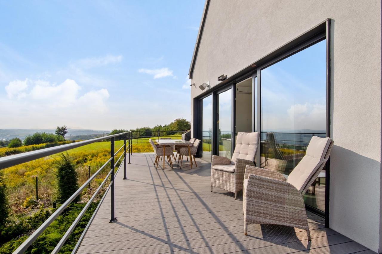 Villa Relax With Swimming Pool And Mountain View Bukow Eksteriør bilde