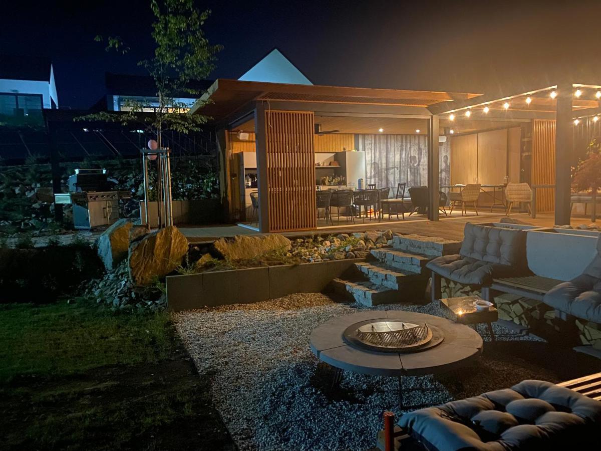 Villa Relax With Swimming Pool And Mountain View Bukow Eksteriør bilde