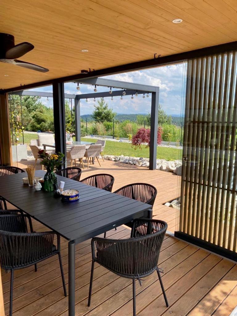 Villa Relax With Swimming Pool And Mountain View Bukow Eksteriør bilde